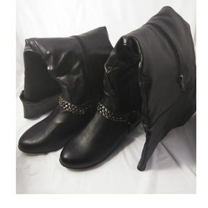 Vangelo black with Brass Accents .. New..